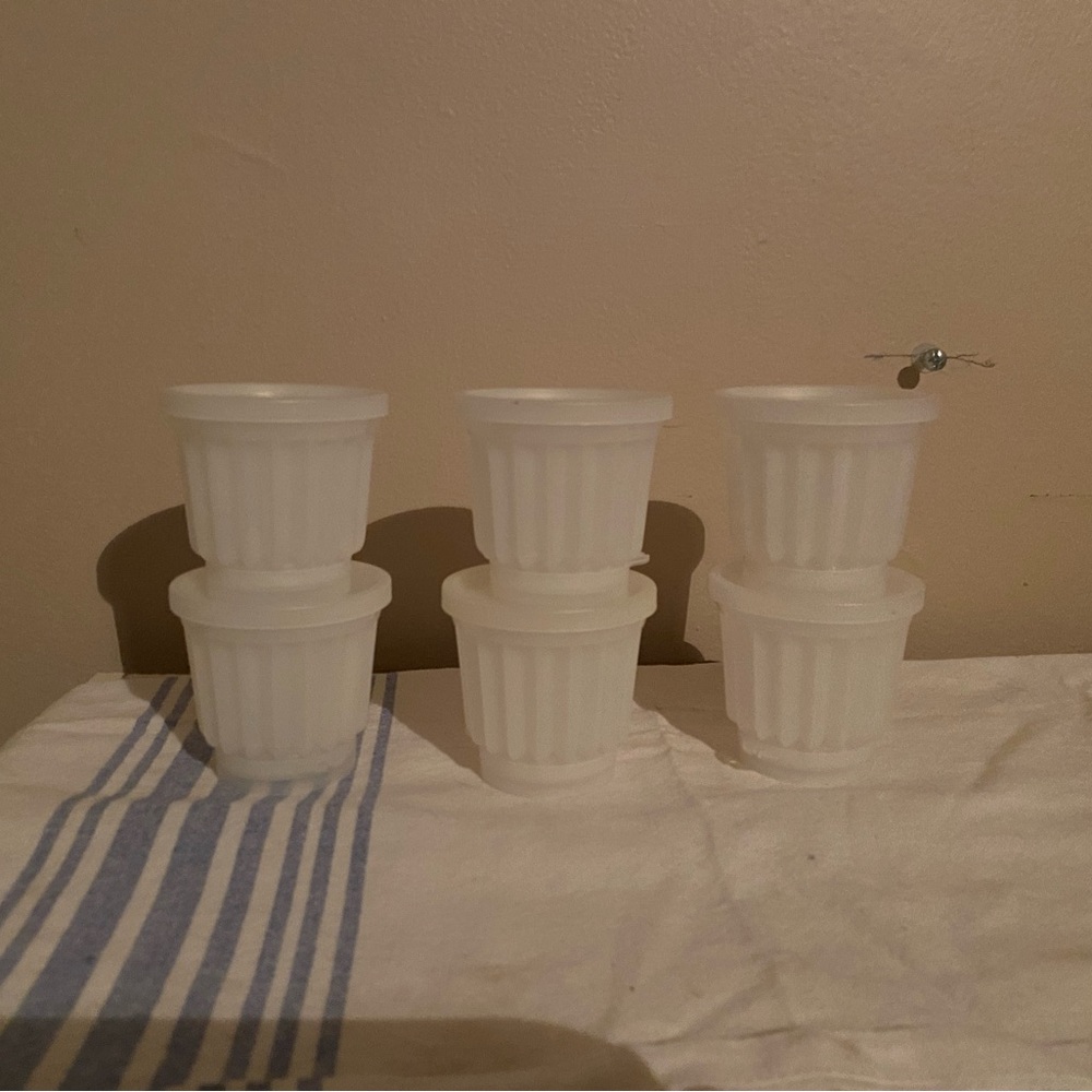 TUPPERWARE VINTAGE JELL-ETTES 1/2 CUPS 125 ML (6 PIECES SET)